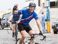 Štefanec vyrazil do Bruselu propagovať Slovensko na bicykli