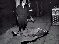 Mafiáni si to vedeli vybaviť za každých okolností. Mafiáni si to vedeli vybaviť za každých okolností.
