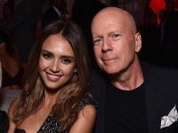 Bruce Willis a Jessica Alba