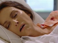 Henrieta Mičkovicová v týchto dňoch v seriáli Búrlivé víno poriadne trpí. 