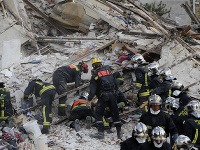 Pri explózii v dome na predmestí Paríža zahynulo osemročné dieťa