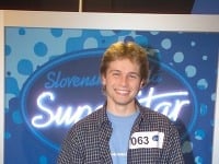Tomáš Bezdeda v čase, keď sa zviditeľnil v speváckej šou.