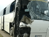 Pri havárii sa zranilo osem ľudí Pri havárii sa zranilo osem ľudí