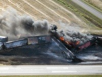 V Kanade sa vykoľajil vlak s horľavinami.