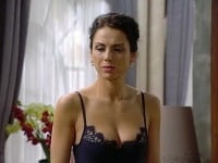 V markizáckom seriáli sa Kristína Turjanová ukázala maximálne v negližé. 
