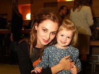 Speváčka Mária Čírová s dcérkou Zoe.