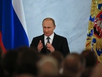 Vladimir Putin počas svojho prejavu k členom oboch komôr Federálneho zhromaždenia Ruskej federácie.