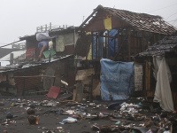 Tajfún sa na Filipínach zmenil na tropickú búrku