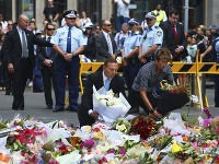 Tony Abbott si s manželkou uctil obete rukojemníckej drámy