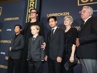 Bradovi Pittovi robili na premiére filmu spoločnosť jeho deti a rodičia. 
