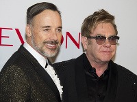 Elton John a jeho partner David Furnish