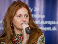 Monika Flašíková Beňová na tlačove nevyzerala práve sviežo. Monika Flašíková Beňová na tlačove nevyzerala práve sviežo.