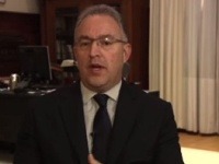 Ahmed Aboutaleb si rozhodne servítku pred ústa nedával. Ahmed Aboutaleb si rozhodne servítku pred ústa nedával.