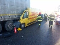 Štvrtková nehoda na R1 pri Čaradiciach