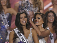 Novou Miss Universe sa stala Kolumbijčanka Paulina Vegaová