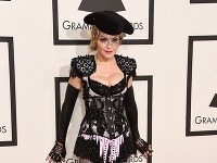 Madonna prišla na prestížne podujatie v outfite, ktorý pôsobil dosť vulgárne. 