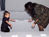 Kim Kardashian s dcérou North.