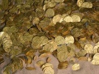 Na dne mora ležalo 2000 mincí z obdobia vlády Fátimovcov Na dne mora ležalo 2000 mincí z obdobia vlády Fátimovcov