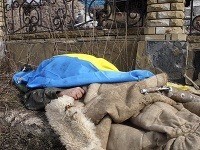 Telo vojaka ukrajinskej armády v Debaľceve