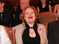 Magda Vášáryová svojím dekoltom tromfla aj mladšie ročníky. 