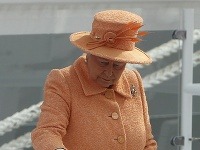 Britská kráľovná pokrstila novú obrovskú výletnú loď Britannia 