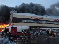 V ruskom meste Kazaň vypukol požiar