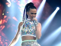 Katy Perry a jedna z jej podôb.