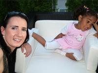 Timea Kerestényiová s dcérkou Elizabeth, autorka knihy Bez dcéry som neodišla. 