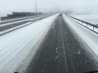 Dopravný situácia na diaľnici R1 pri Nitre Dopravný situácia na diaľnici R1 pri Nitre
