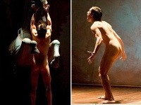 Slovenský herec Dávid Hartl sa divákom vďaka divadelnej hre Equus ukázal úplne nahý. 