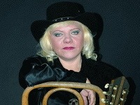 Česká speváčka v slzách: Ona spala a jej mladší milenec umieral!