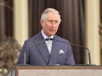 Princ Charles sa už v karanténe nedrží. Princ Charles sa už v karanténe nedrží.