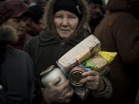 Kríza obyvateľov východnej Ukrajiny tlačí na dno