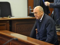 Špecializovaný trestný súd v Pezinku schválil dohodu o vine a treste v prípade kardiochirurga Viliama Fischera.