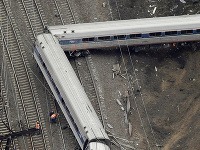 Vo Filadelfii havaroval vlak s vyše 200 cestujúcimi
