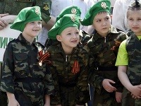 V Rusku pochodovali stovky detí