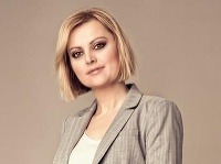 Roztržitá Evita Urbaníková. Roztržitá Evita Urbaníková.