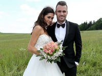 Petra Faltýnová a Leoš Mareš sa zobrali... Teda aspoň v seriáli. Petra Faltýnová a Leoš Mareš sa zobrali... Teda aspoň v seriáli.