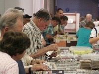 Mince, známky, zbrane i šperky na jednom mieste