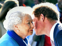 Princ Harry a britská kráľovná Alžbeta II. Princ Harry a britská kráľovná Alžbeta II.