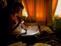 Po úspechu Strateného dievčaťa prichádzajú Temné miesta