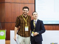 Tomáš Boroš (vľavo) s Gabrielom Golumbeanu, hlavným organizátorom súťaže ISOVER Tomáš Boroš (vľavo) s Gabrielom Golumbeanu, hlavným organizátorom súťaže ISOVER