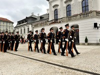 Prezident Kiska sa opäť snažil priblížiť sa ľuďom, a to počas Dňa otvorených dverí v Grasalkovičovom paláci.