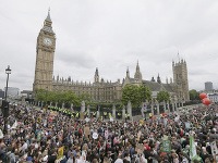 Masívne protesty sa konali aj v Londýne