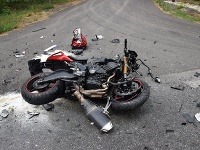 Pri nehode, ktorej účastníkom bol aj moderátor verejnoprávnej RTVS, zahynul motorkár.