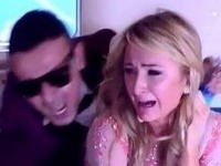Egyptský komik Ramez Galal si nechutne vystrelil z Paris Hilton.