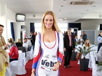 Miss Slovensko 2015 Lujza Straková sa na akcii ukázala v uzučkom overale s obtiahnutým predkom aj zadkom. 