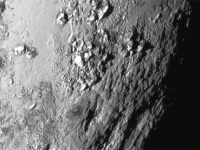 Detailný pohľad na povrch Pluta z New Horizons