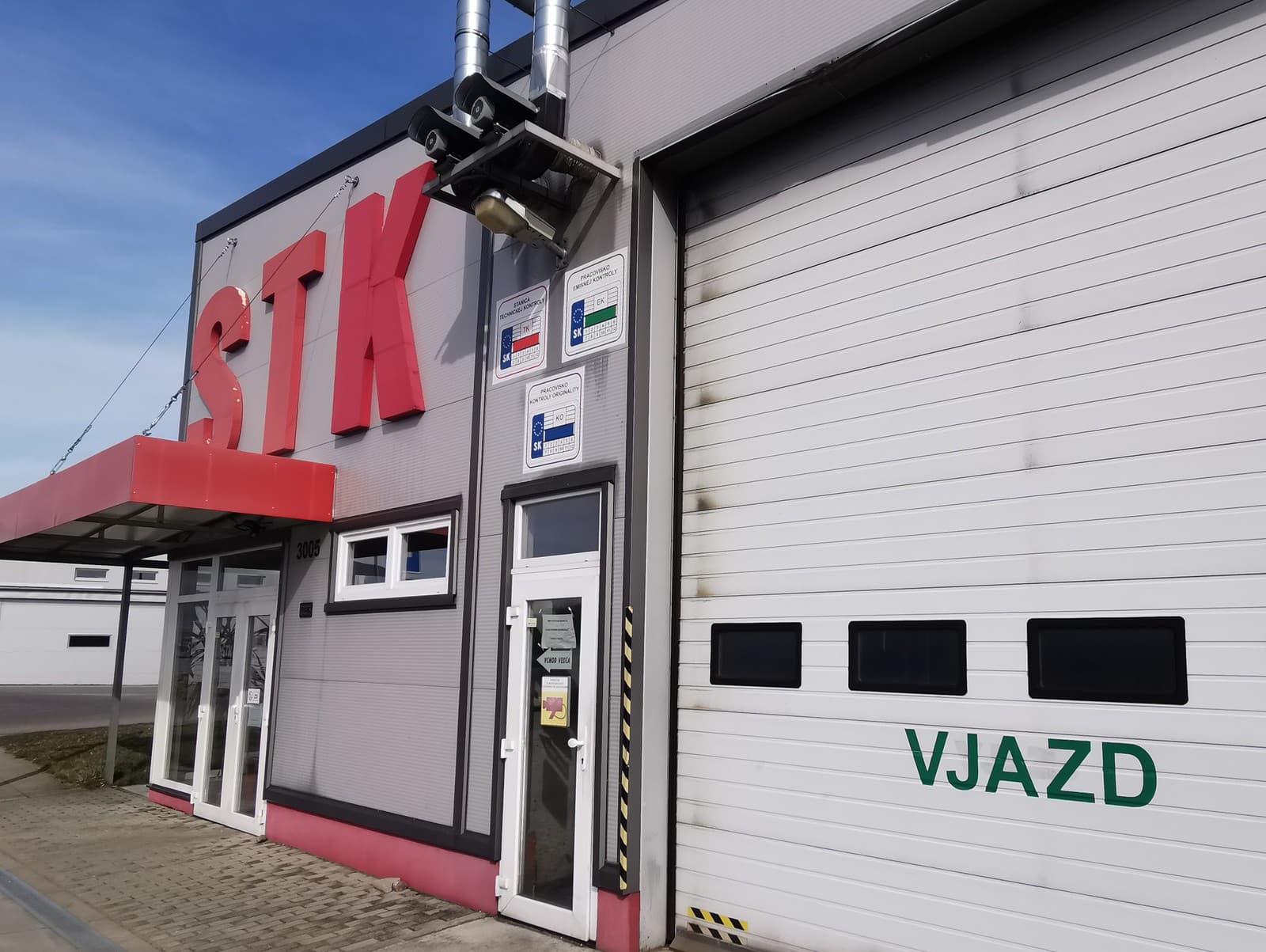 O pár dní začne