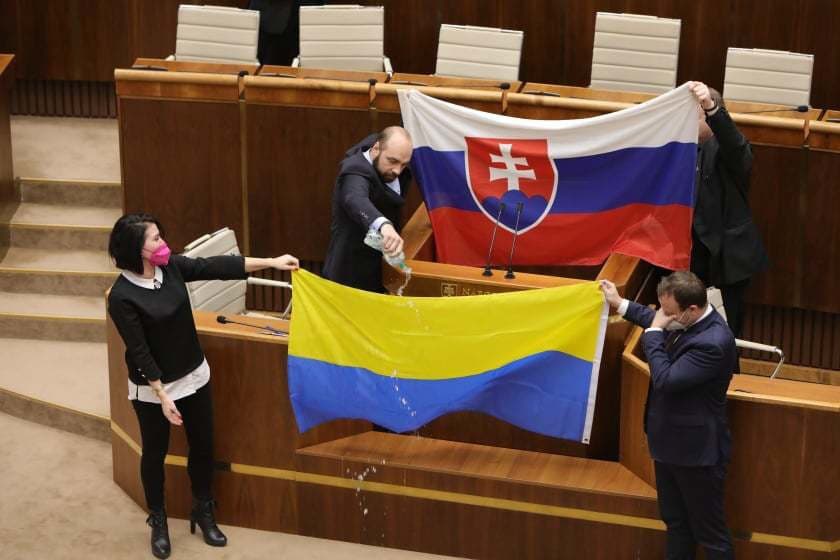 Gröhling v závetrí čakal